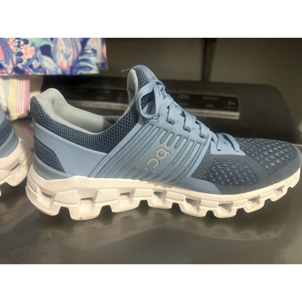 EUC Running On Cloud 6 Women's Size 7 Chambray (Blue) & White